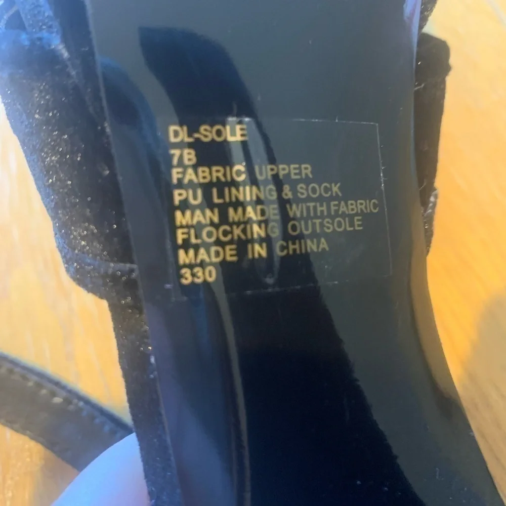 𝅺DESIGN LAB Black Velvet platform shoes stacked heel size 7